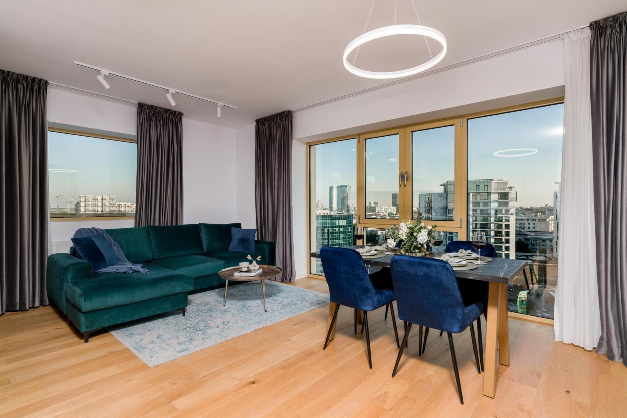 Apartament cu 2 dormitoare, cu privelişte spre oraş
